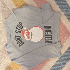 5/$25🌻 Christmas Sweatshirt